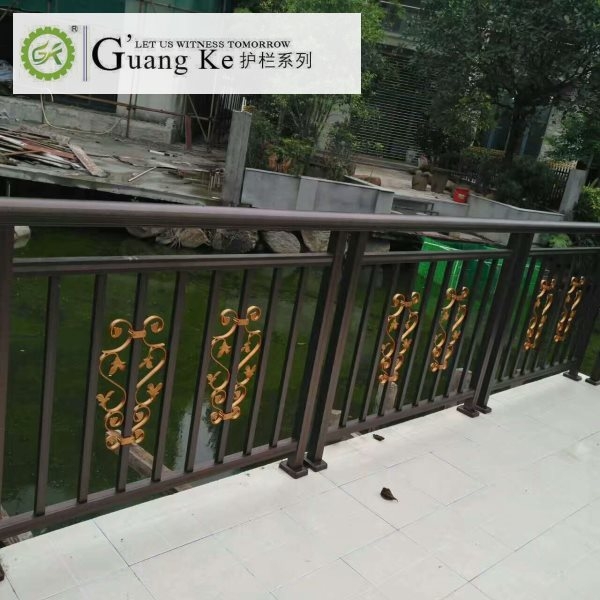 河提護欄