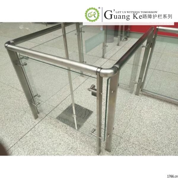 玻璃欄桿