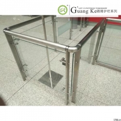 玻璃欄桿